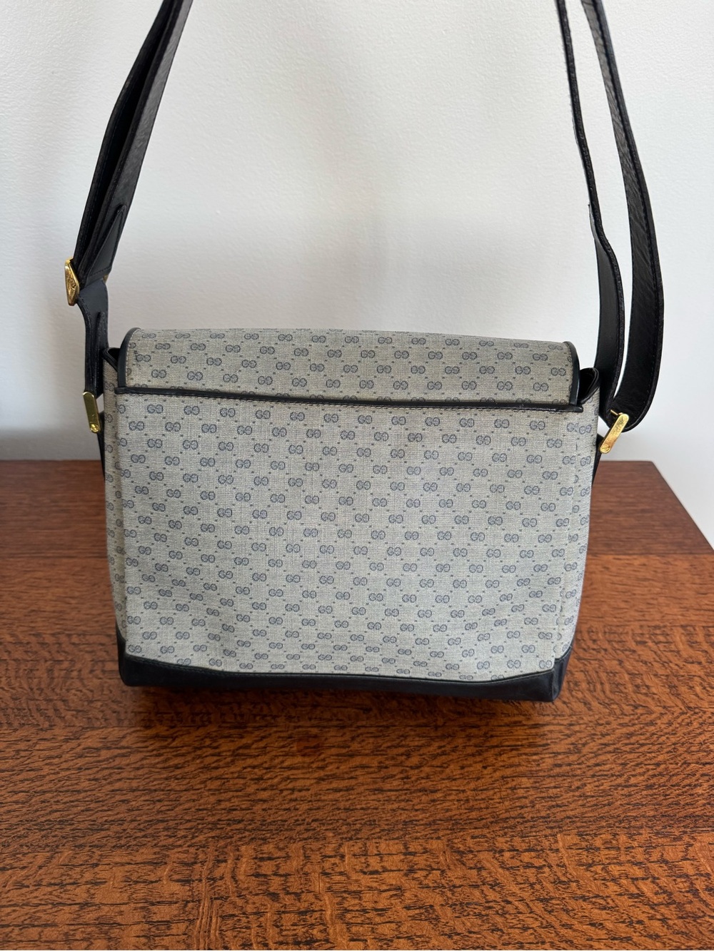Gucci Vintage Micro GG Monogram Messenger Shoulder/Crossbody Bag with COA - Picture 2 of 14